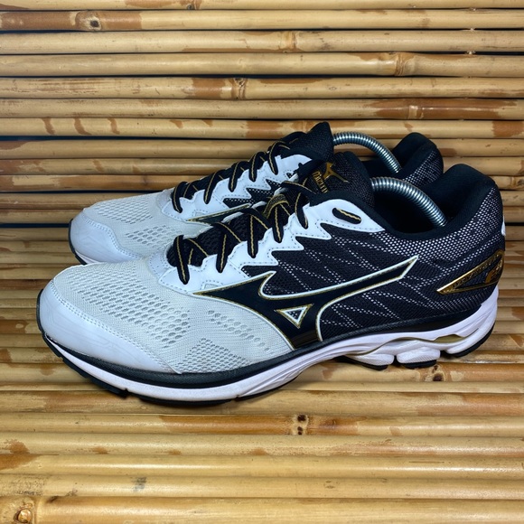 mizuno wave rider 2